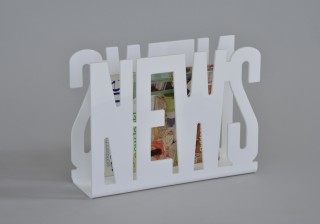 NEWS shape Design Acrylic Magazine Rack